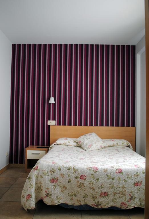 Hostal La Cortijana Logrono Bagian luar foto