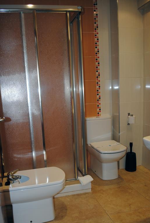 Hostal La Cortijana Logrono Bagian luar foto
