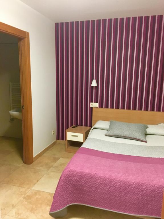 Hostal La Cortijana Logrono Bagian luar foto