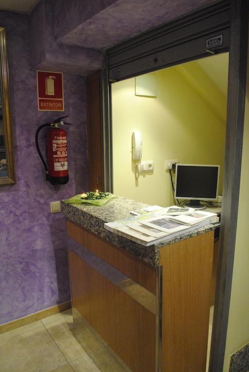 Hostal La Cortijana Logrono Bagian luar foto